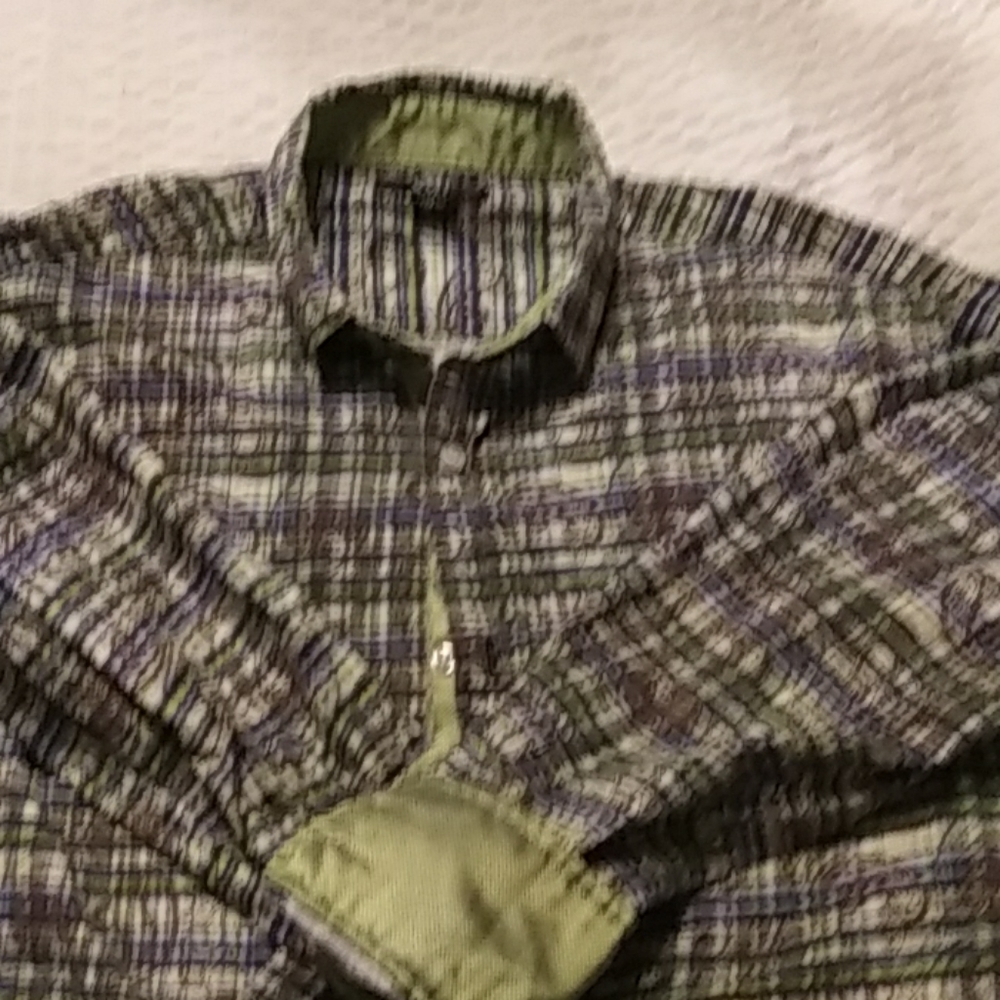 Shirt - Picture 4 of 8